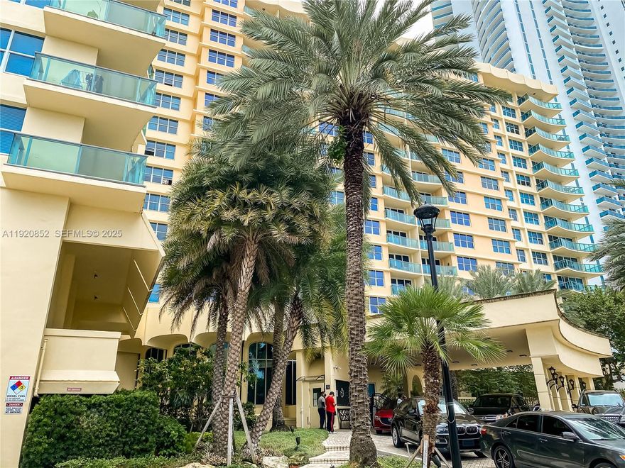 Spacious 1 bedroom/1.5 bathroom unit offers beautiful view of the intracoastal and palm trees. Located in pet friendly building, rentals are permitted up to 4 times a year with 90 days minimum. Enjoy resort-style amenities, including complimentary beach service, a heated pool, an on-site cafe, a piano and billiard room, a convenience store, gym, valet parking, and 24/7 concierge and security services. Maintenance fee cover internet, basic cable and A/C. Ideally located on the beach, just minutes away from South Florida's fine dining, shopping, airport, and vibrant Hollywood Boardwalk