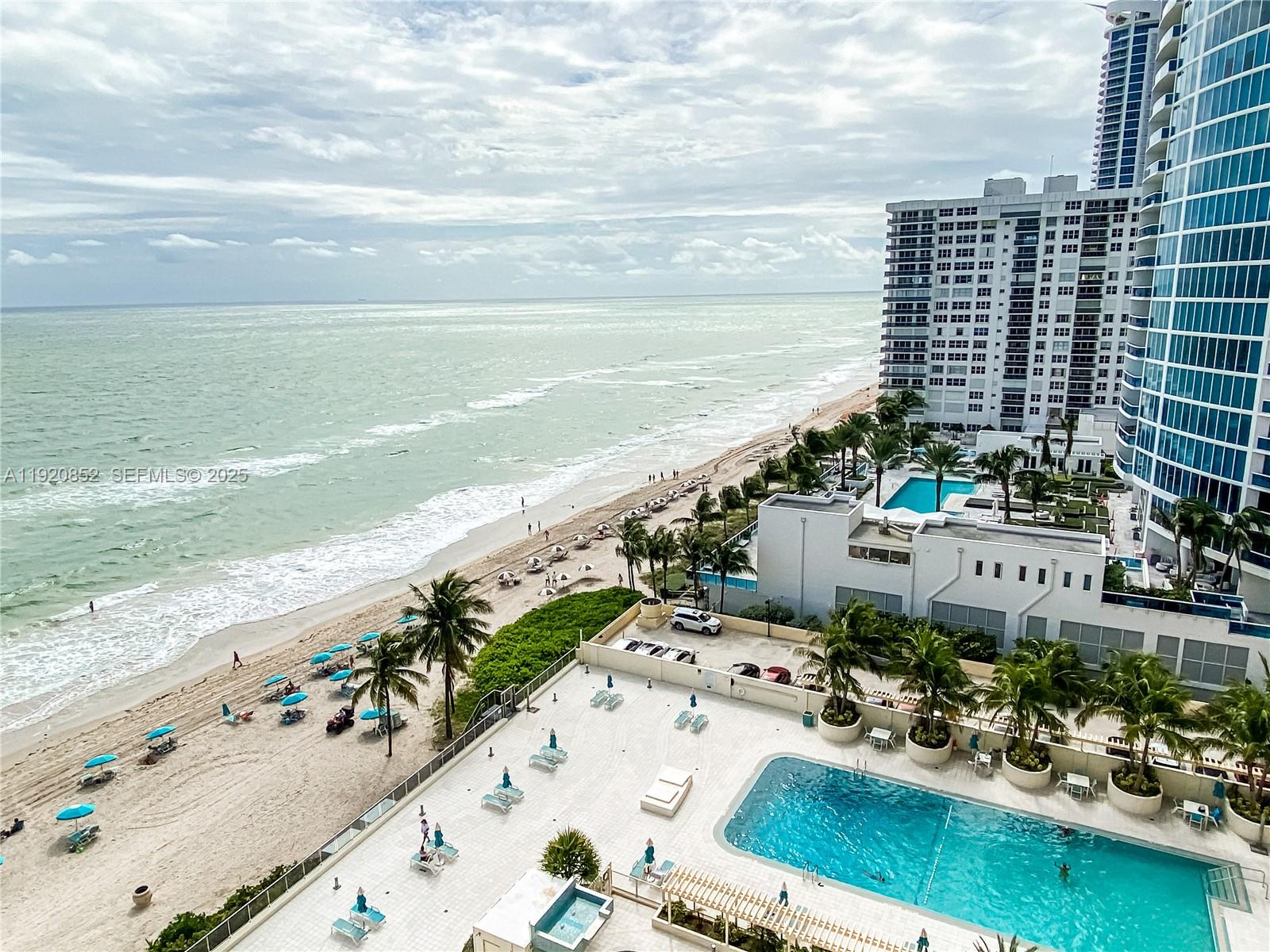 WAVE CONDO - Residential