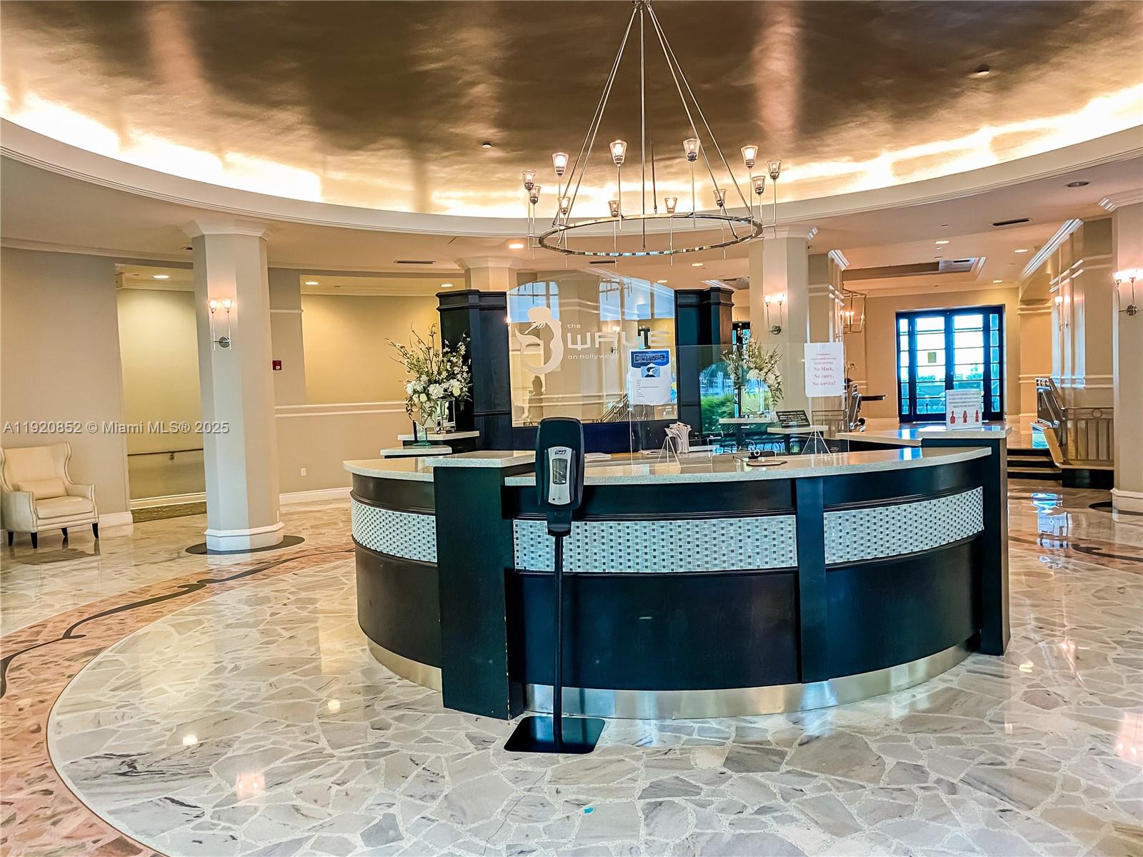 WAVE CONDO - Residential