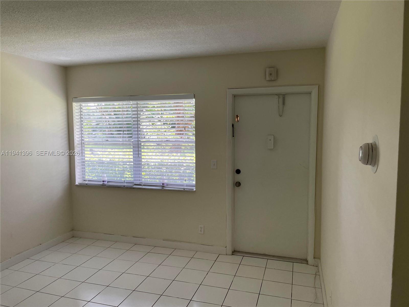 SEVENTEENTH GREEN CONDO - Residential