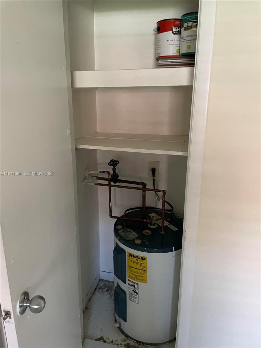 SEVENTEENTH GREEN CONDO - Residential