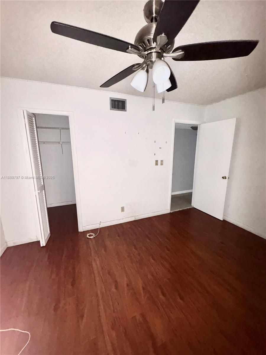 OAK HILLS CONDO NO V - Residential Lease