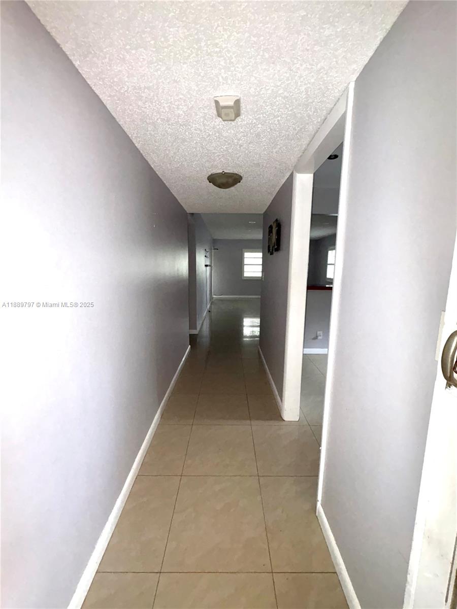 OAK HILLS CONDO NO V - Residential Lease
