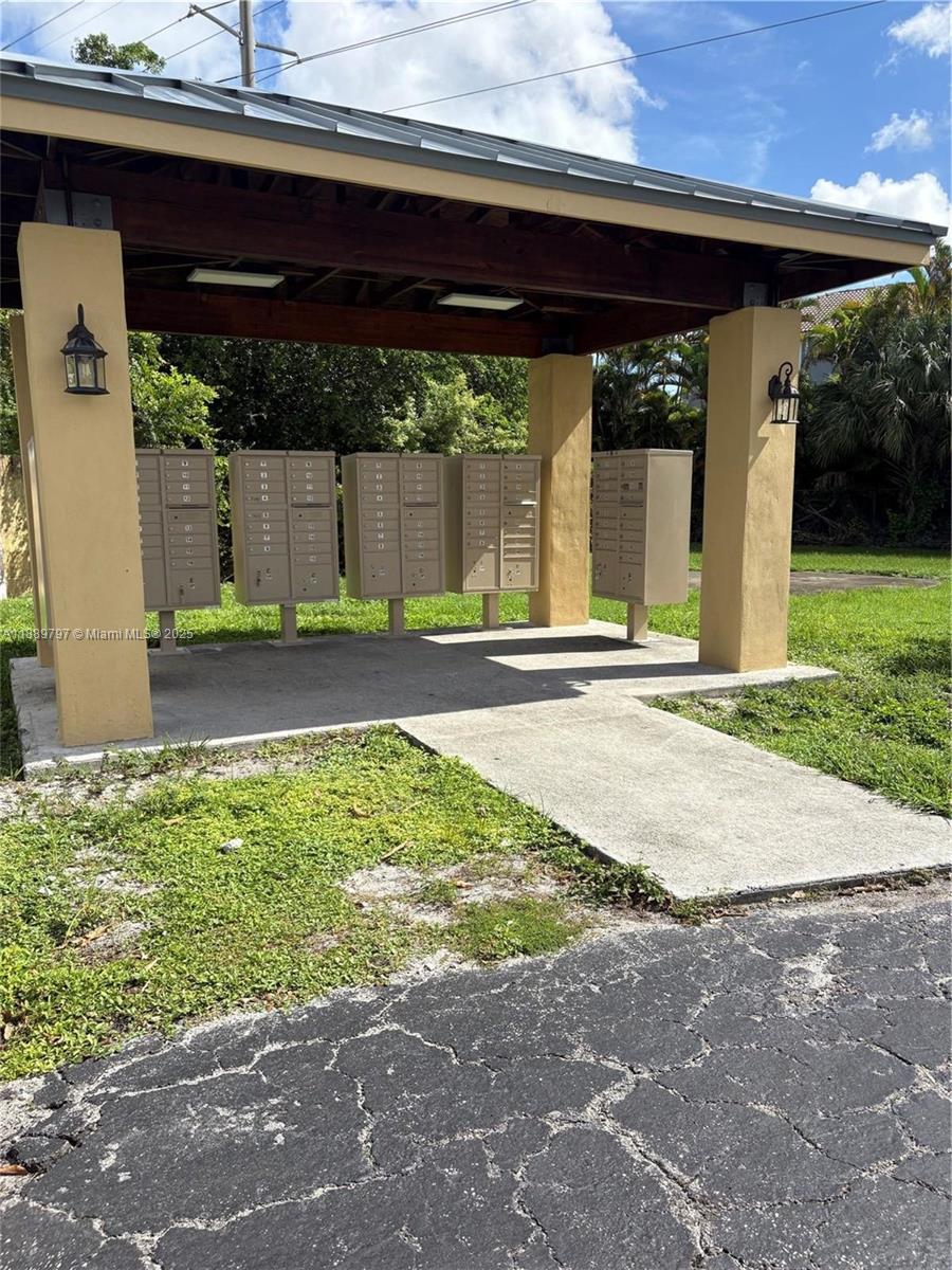 OAK HILLS CONDO NO V - Residential Lease