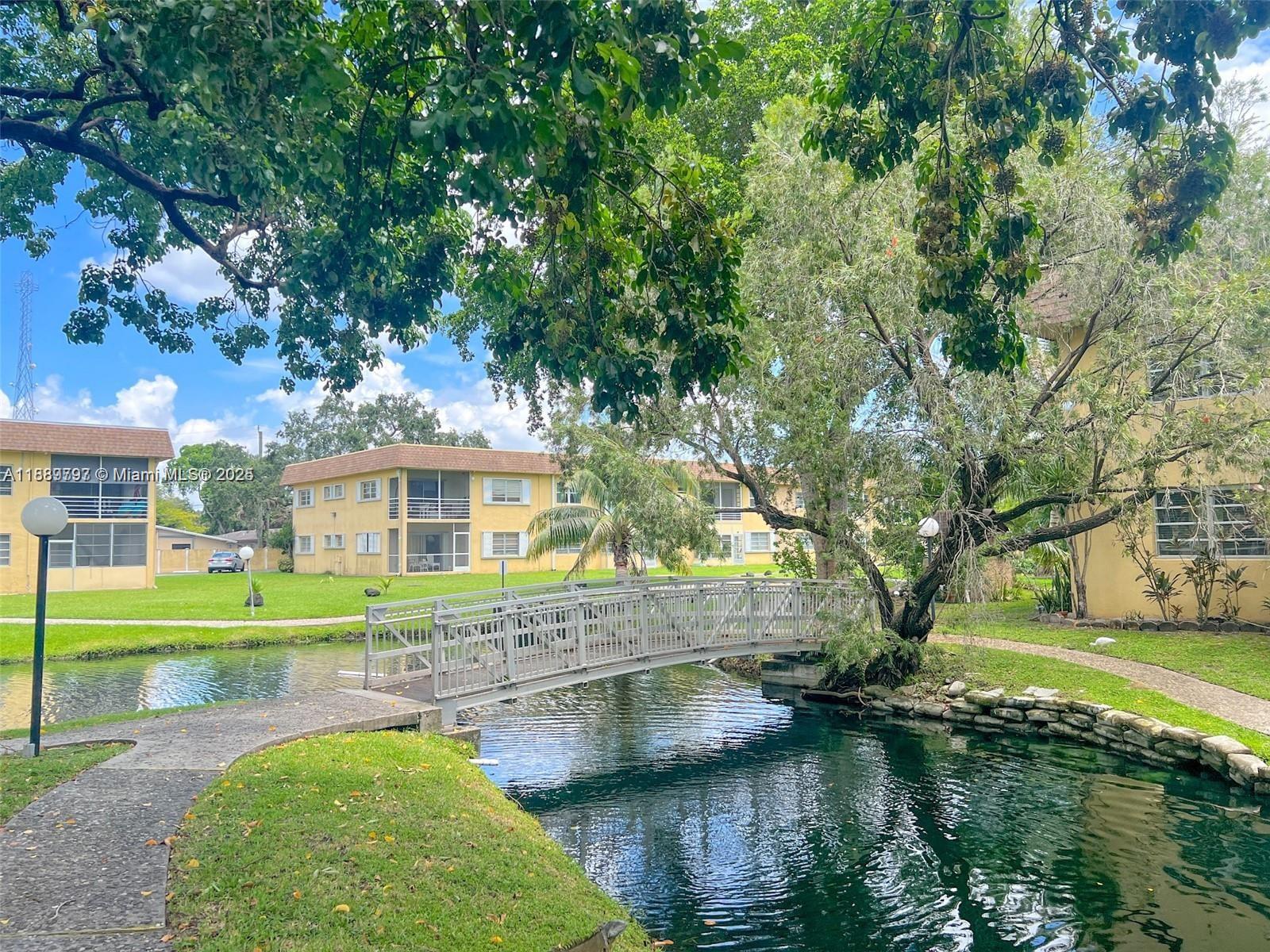 OAK HILLS CONDO NO V - Residential Lease