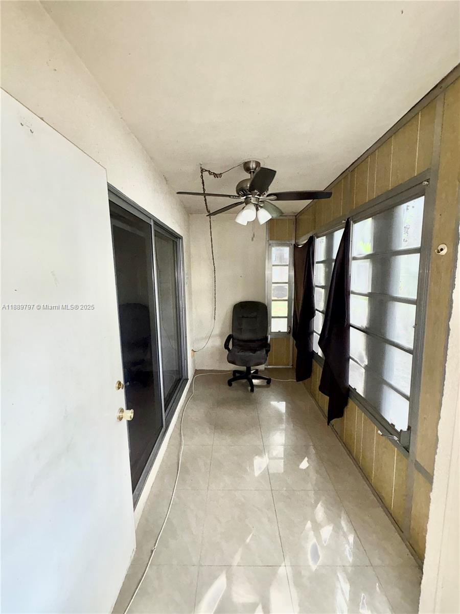 OAK HILLS CONDO NO V - Residential Lease