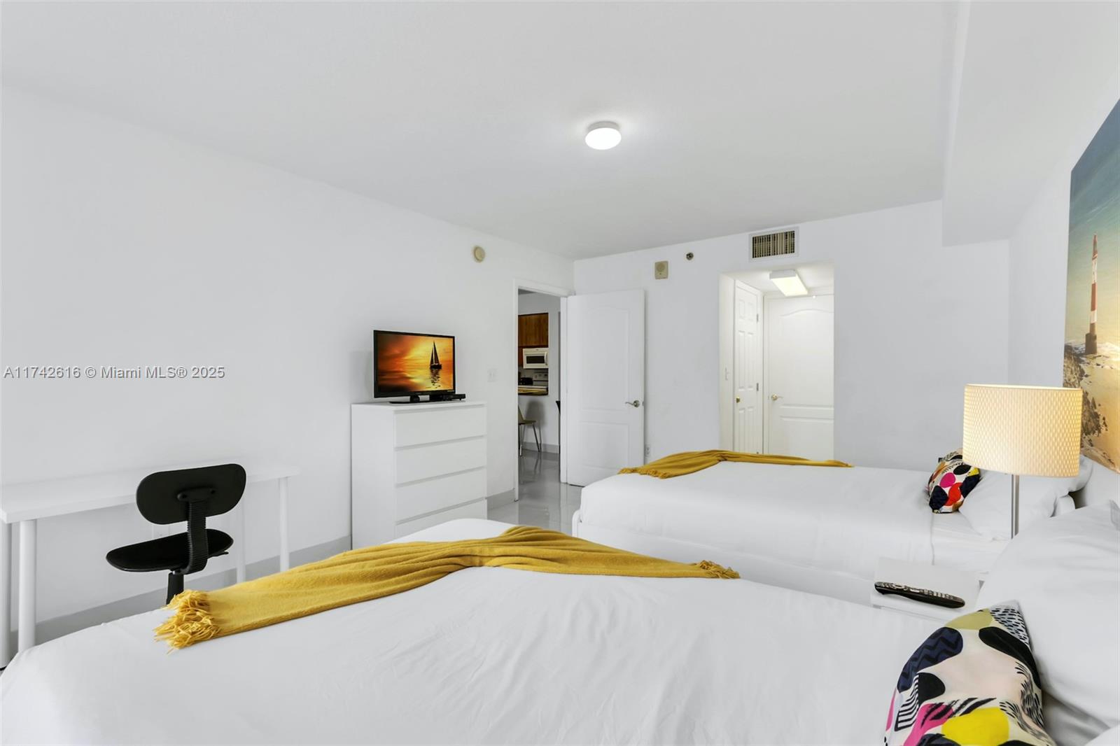 THE CLUB AT BRICKELL BAY - Residential