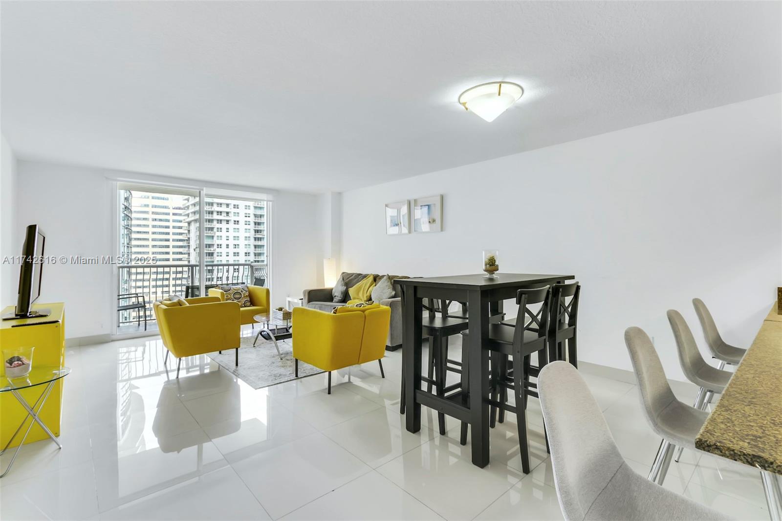 1200 Brickell Bay Dr 2504