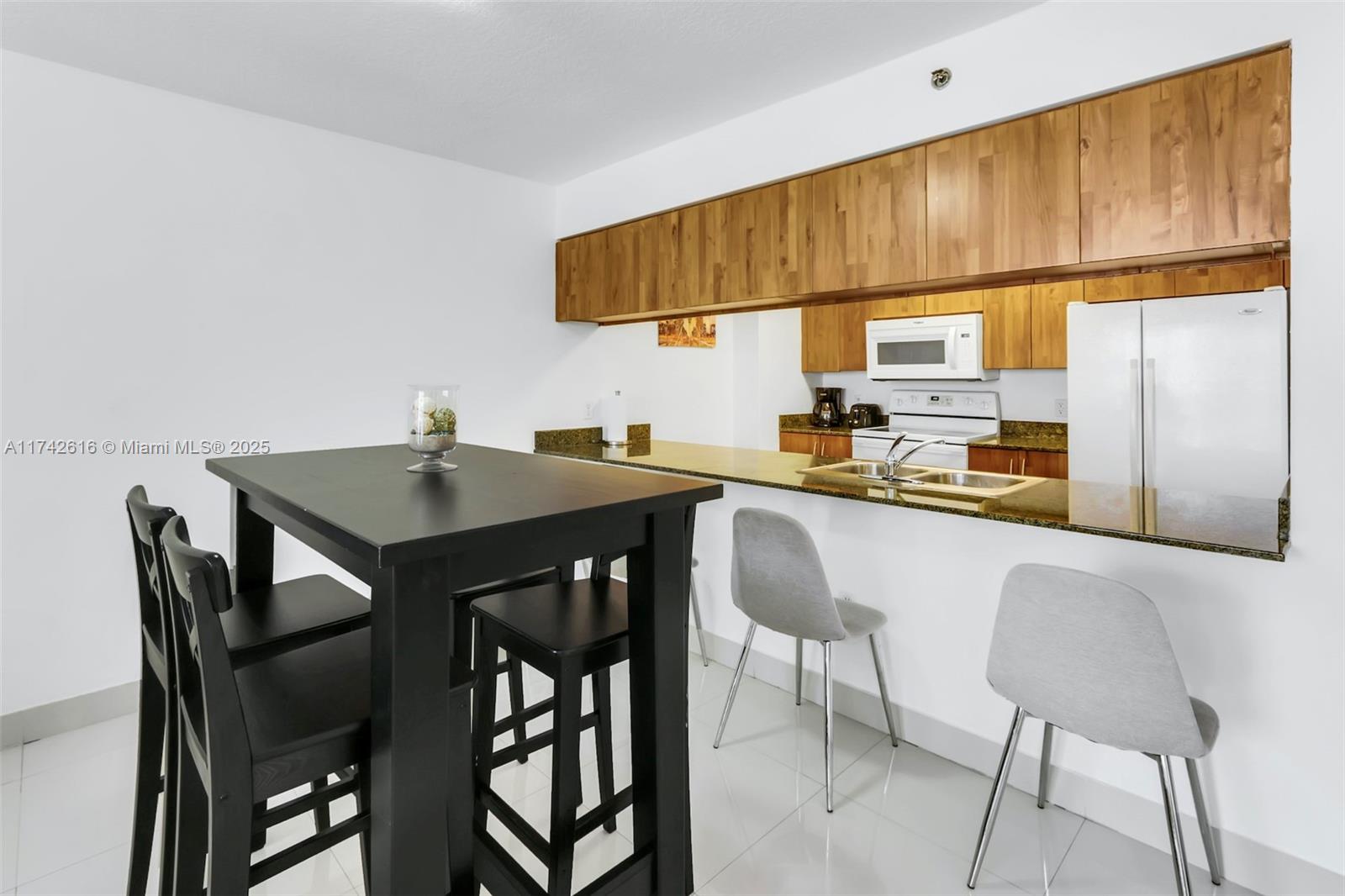 THE CLUB AT BRICKELL BAY - Residential