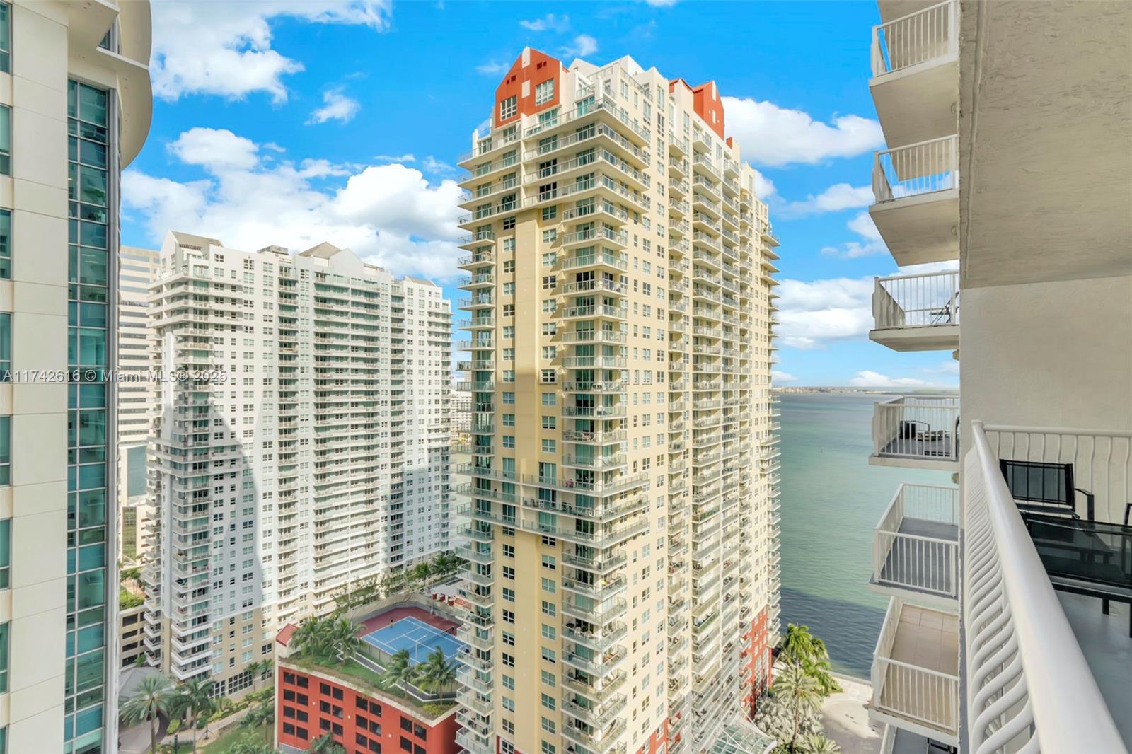 THE CLUB AT BRICKELL BAY - Residential
