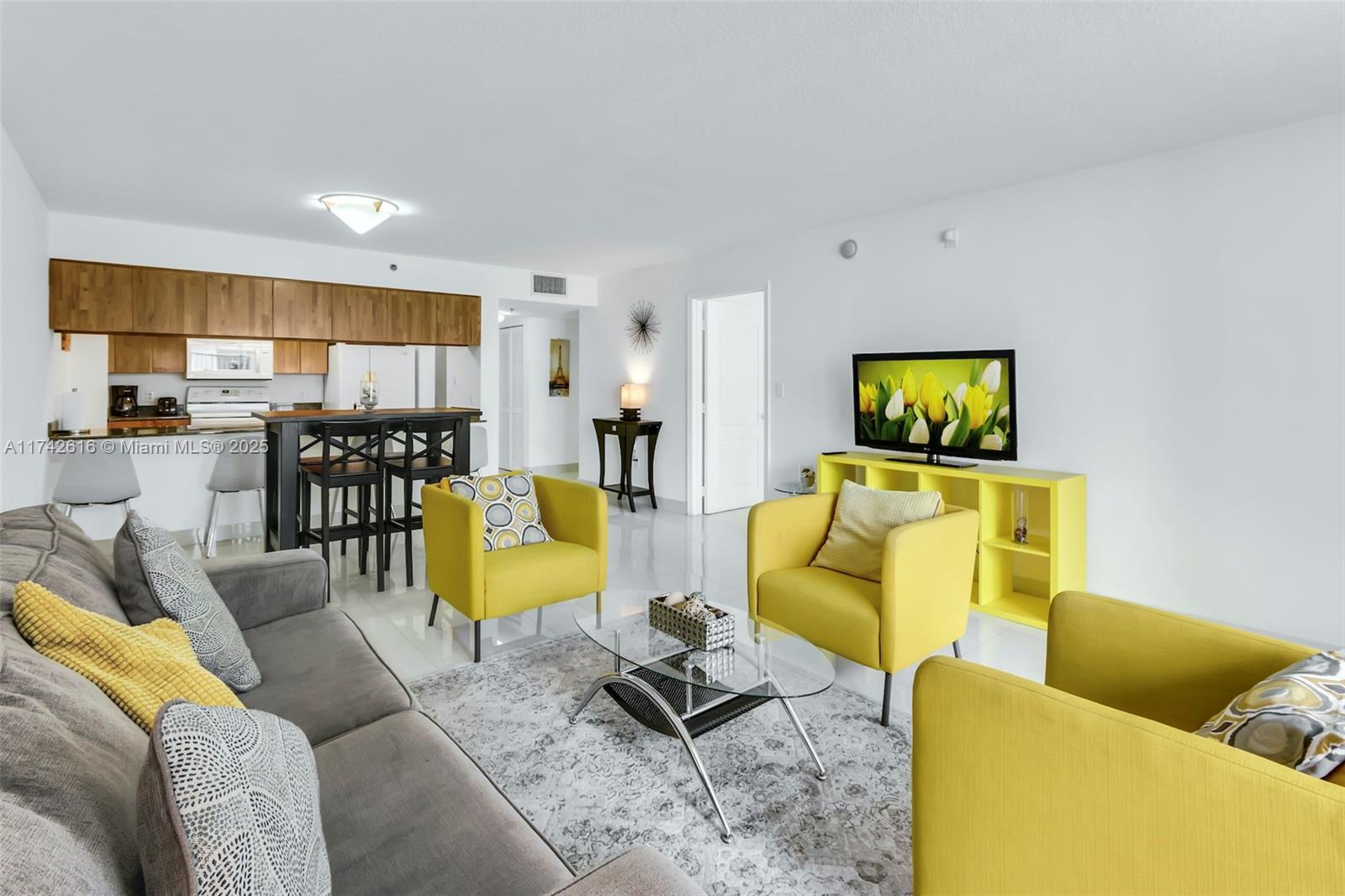1200 Brickell Bay Dr 2504
