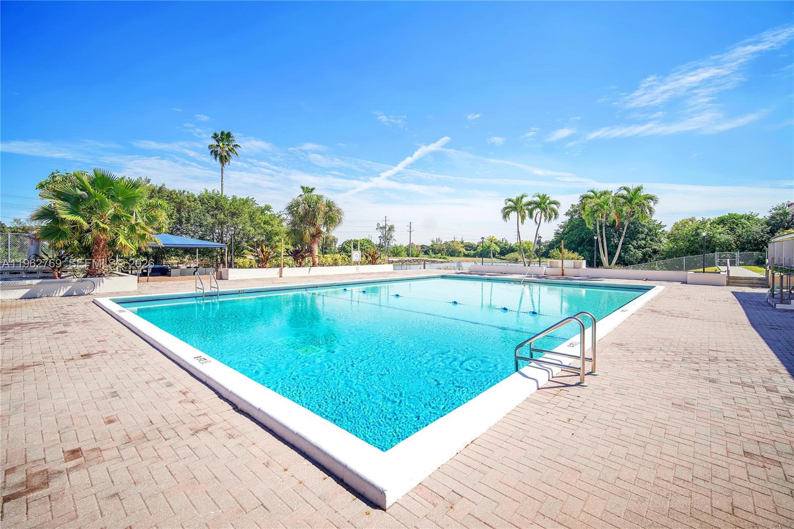 MANORS OF INVERRARY I-5 - Residential