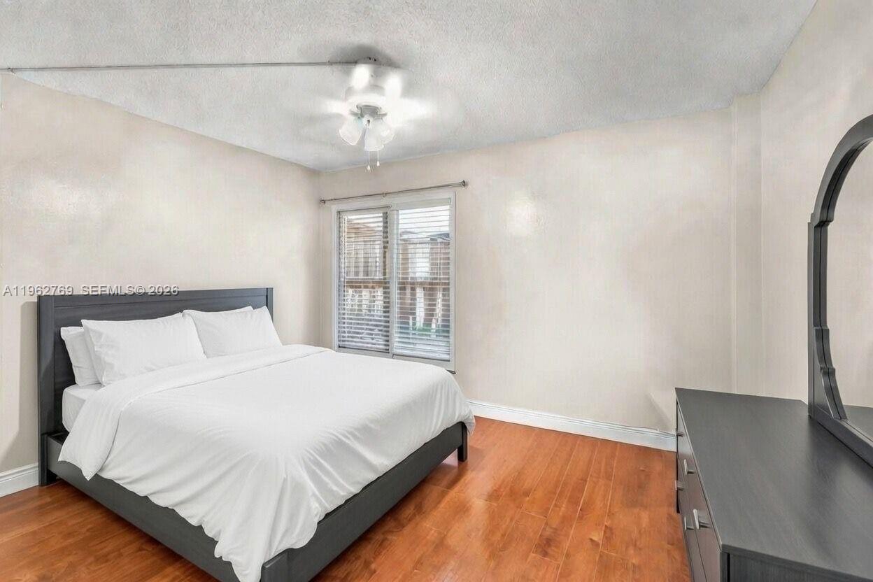 MANORS OF INVERRARY I-5 - Residential