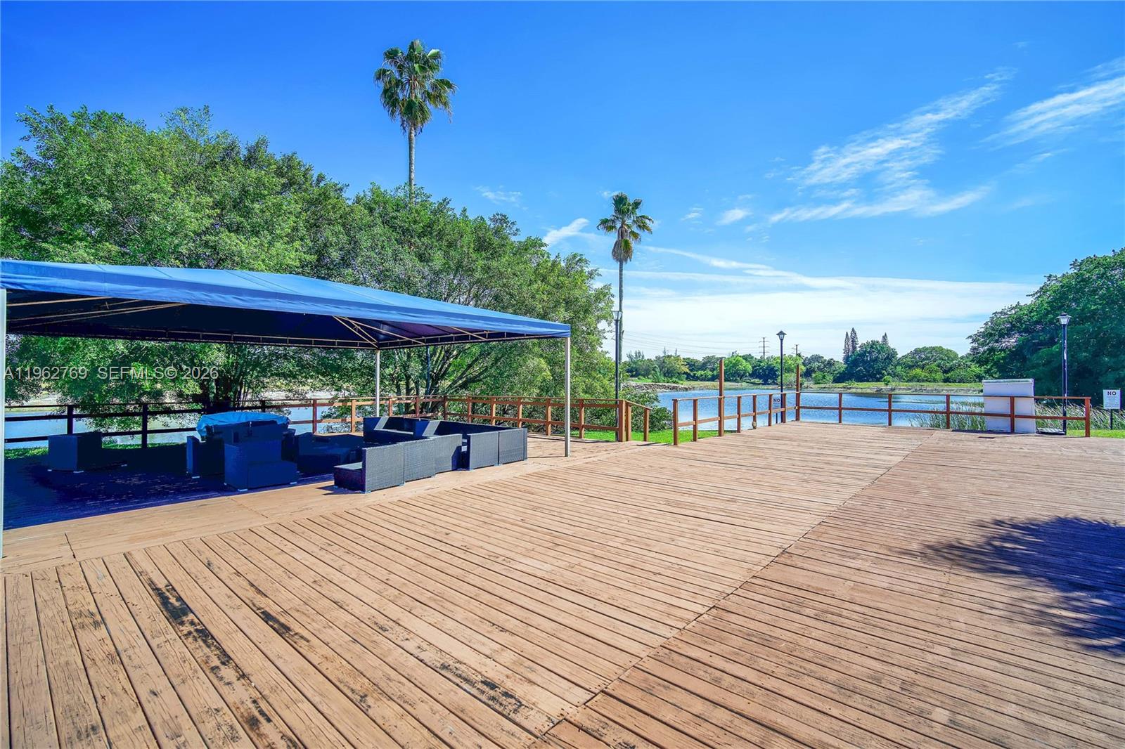 MANORS OF INVERRARY I-5 - Residential