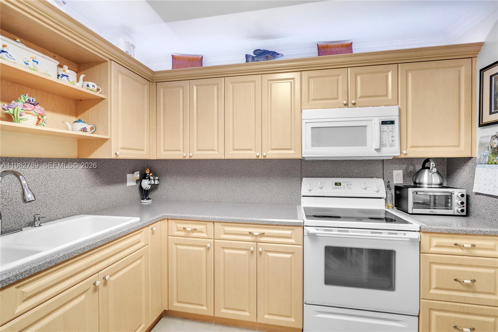 MANORS OF INVERRARY I-5 - Residential