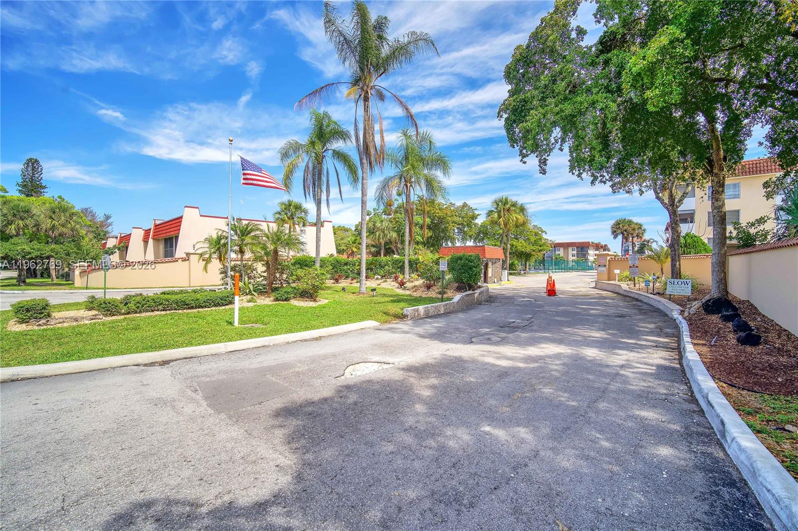 MANORS OF INVERRARY I-5 - Residential