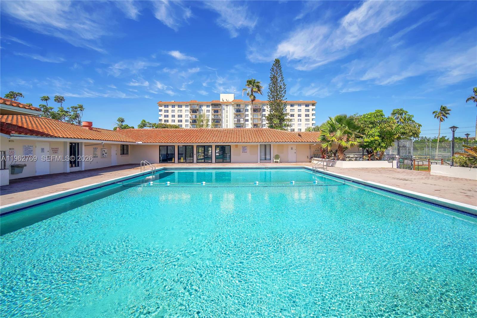 MANORS OF INVERRARY I-5 - Residential