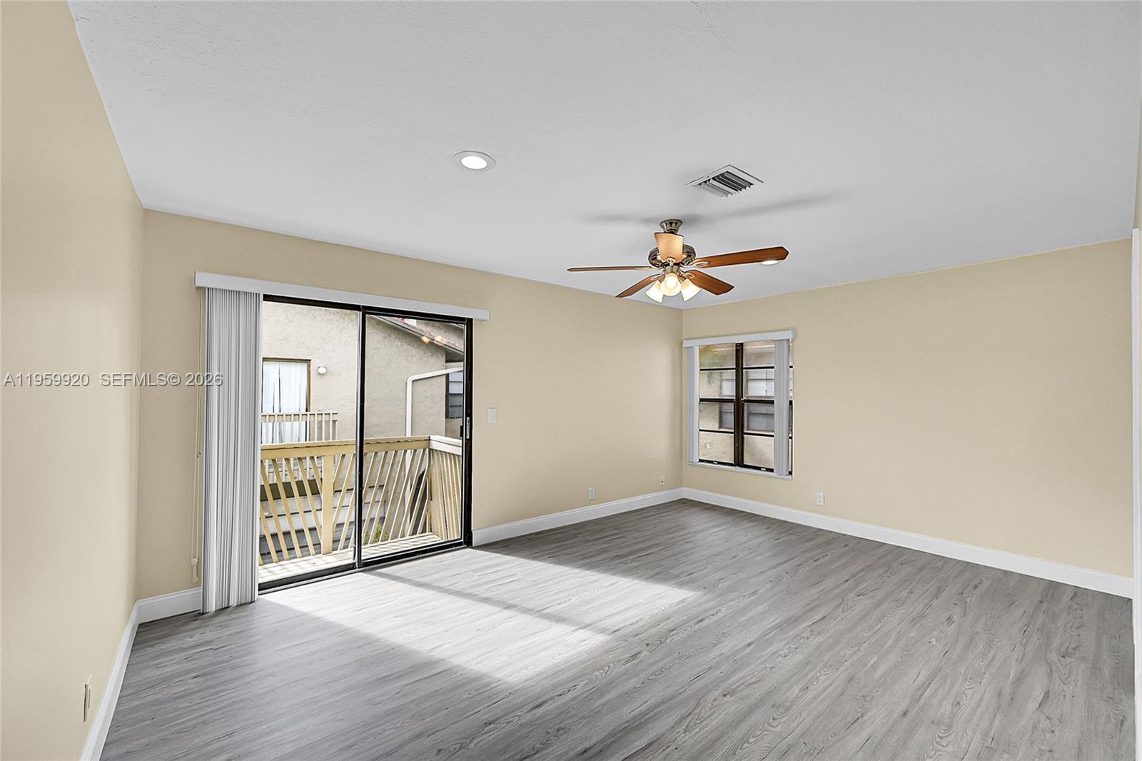 PALM SPRINGS VILLAGE COND - Residential