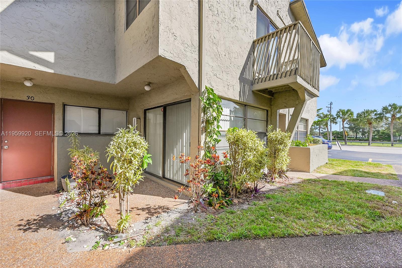 PALM SPRINGS VILLAGE COND - Residential