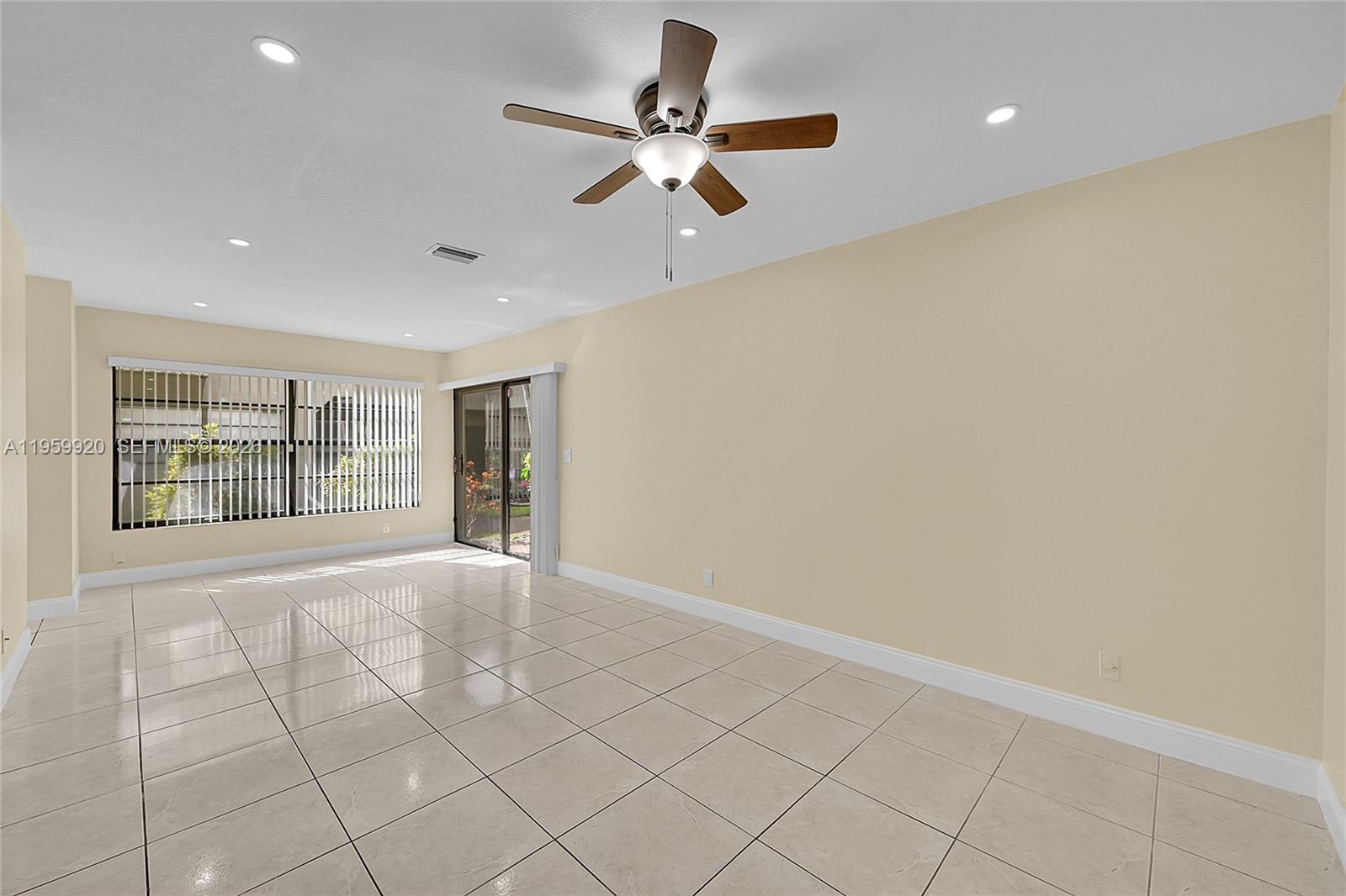 PALM SPRINGS VILLAGE COND - Residential