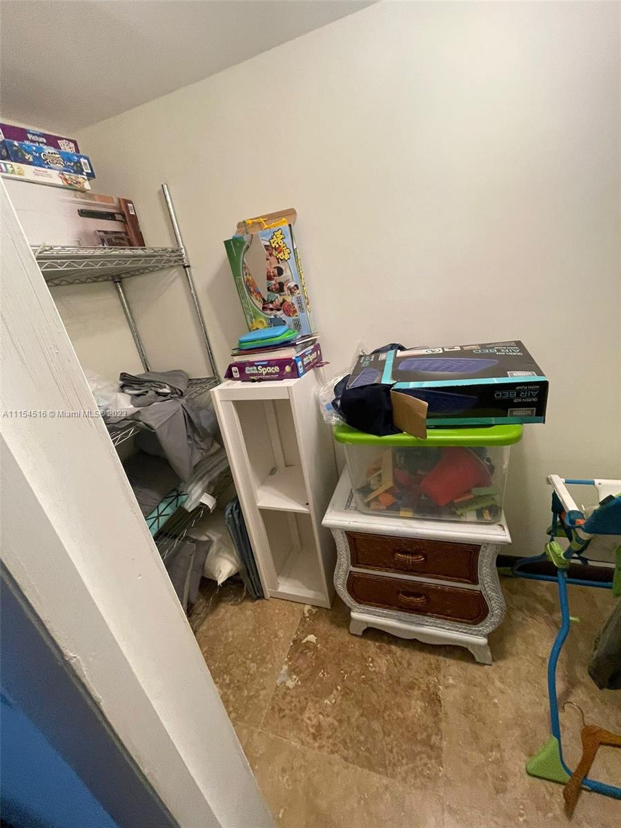 SEA AIR TOWERS CONDO - Residential Lease