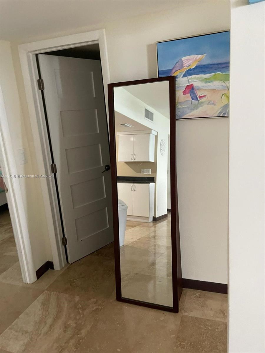 SEA AIR TOWERS CONDO - Residential Lease