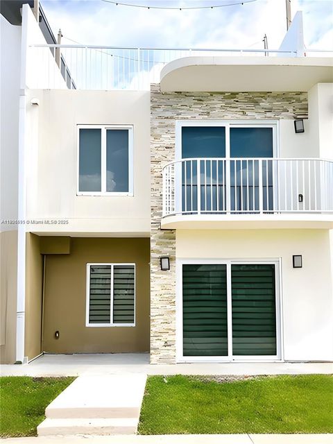 Photo of Homestead, FL 33032 (MLS # A11906591)