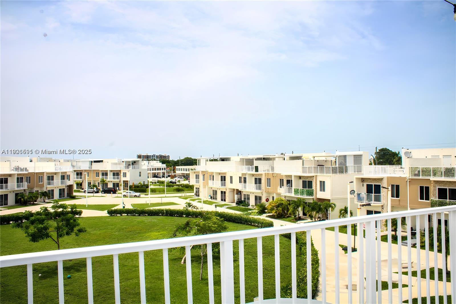 PARADISE GARDENS - Residential