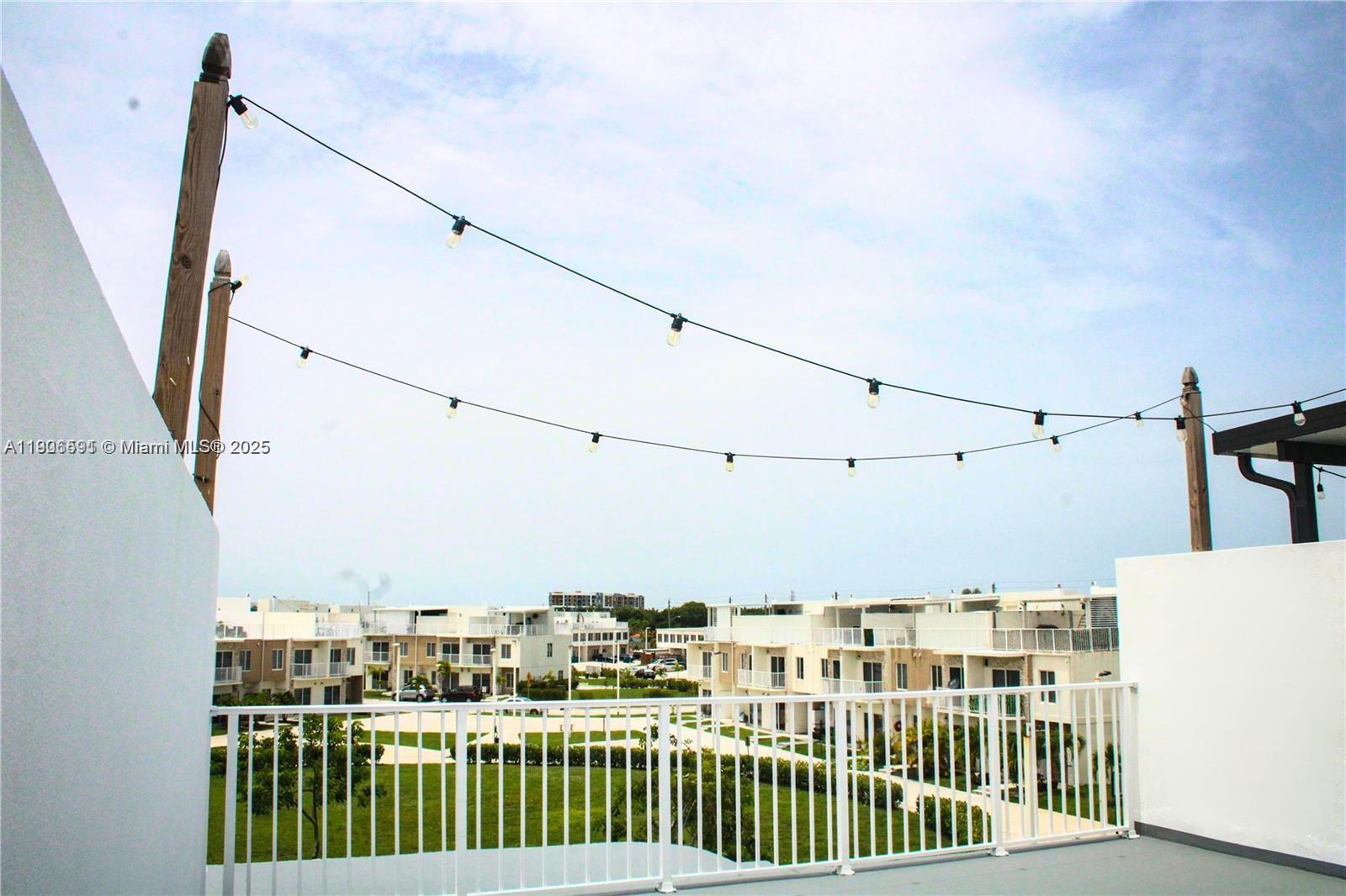 PARADISE GARDENS - Residential