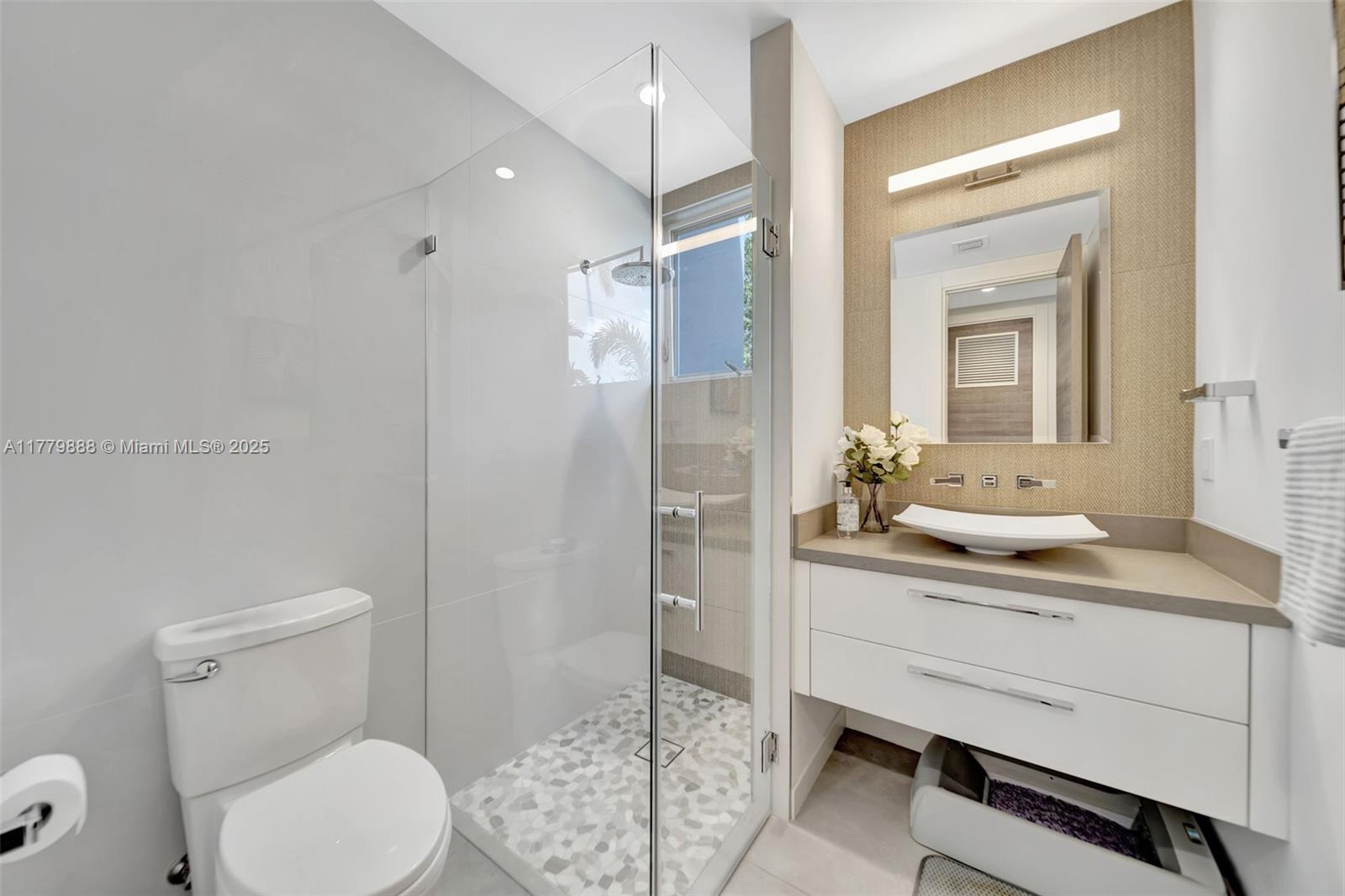 VICTORIA PARK CORR AMEN P - Residential