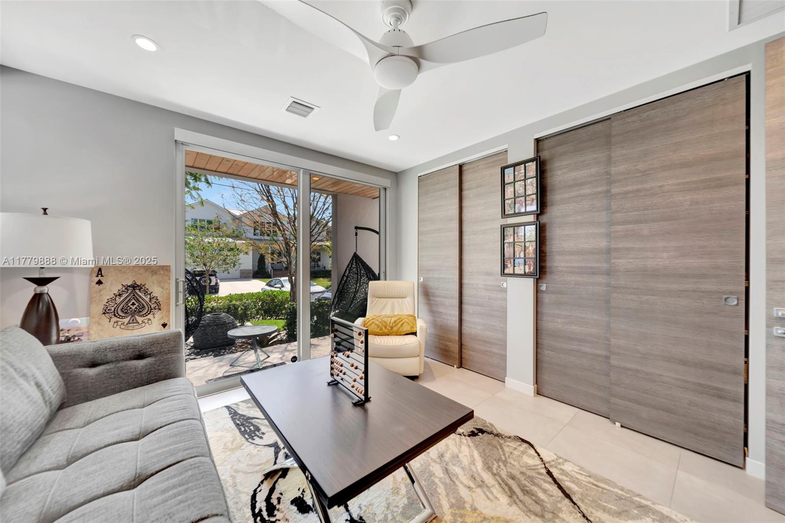 VICTORIA PARK CORR AMEN P - Residential