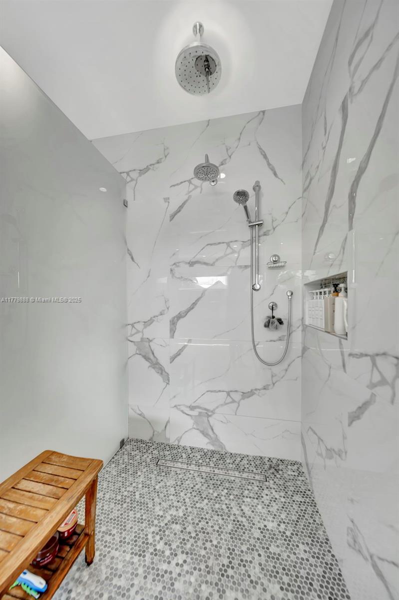 VICTORIA PARK CORR AMEN P - Residential