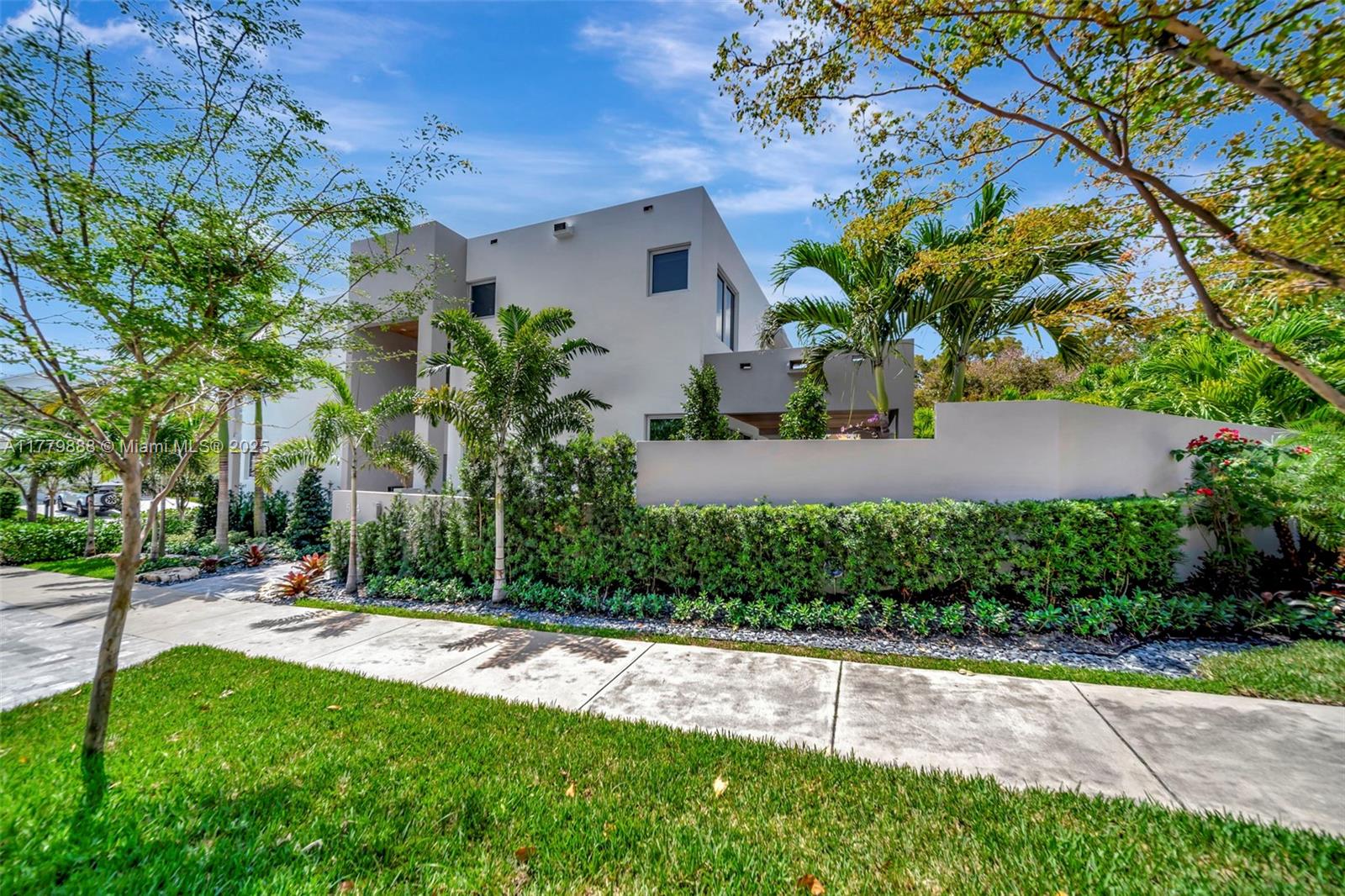 VICTORIA PARK CORR AMEN P - Residential
