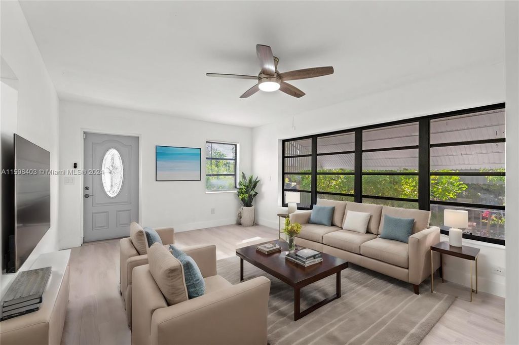 Photo of 1501 N 18th Ave N, Lake Worth, FL 33460 (MLS # A11598403)