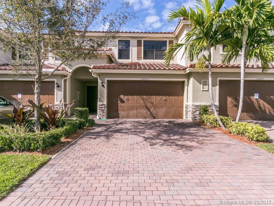 NICE 2 STORY TOWNHOME WITH 2 CAR GARAGE IN PARKLAND RESERVE.  CLOSE TO SHOPS , PARKS AND MINS TO HIGHWAYS.  " WALK " TO SCHOOLS .  EXTRA GUEST PARKINGS ACROSS . GOOD CONDITION !  HURRY !