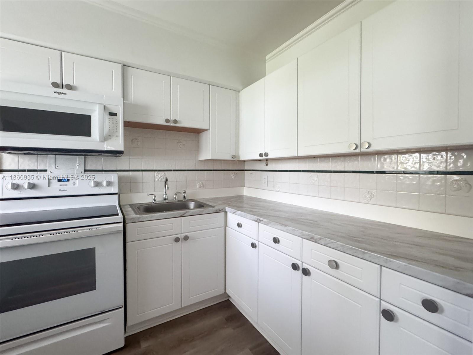 HIGH PINES CONDO - Residential Lease