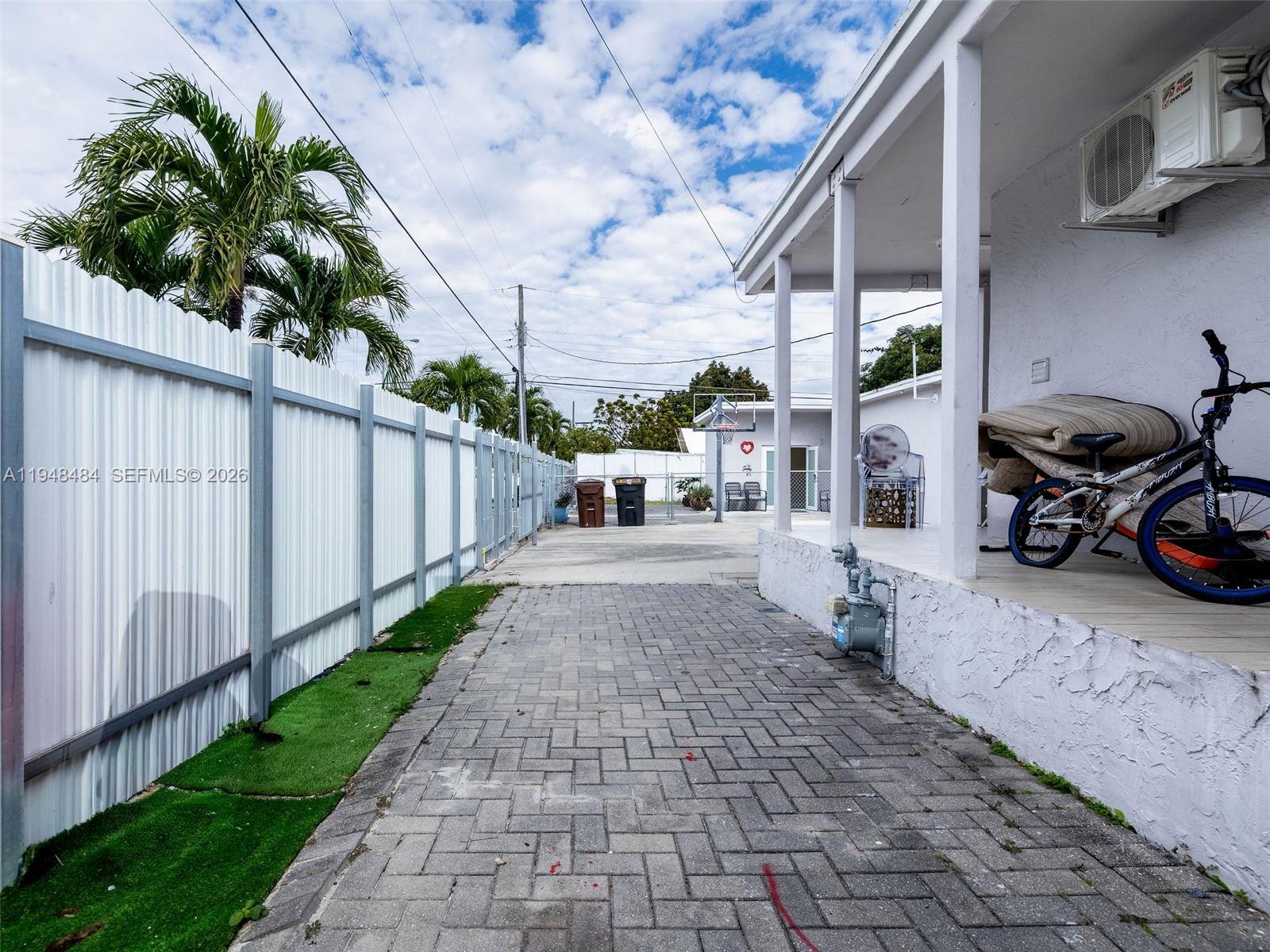 FLAMINGO ESTATES - Residential