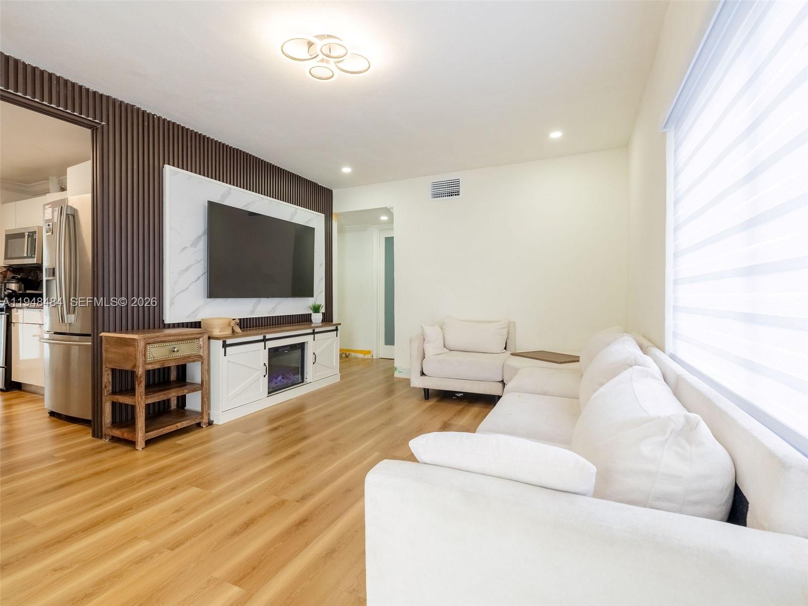 FLAMINGO ESTATES - Residential