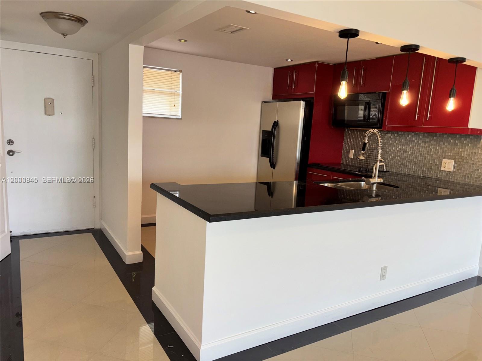 POLYNESIAN GARDENS CONDOM - Residential Lease