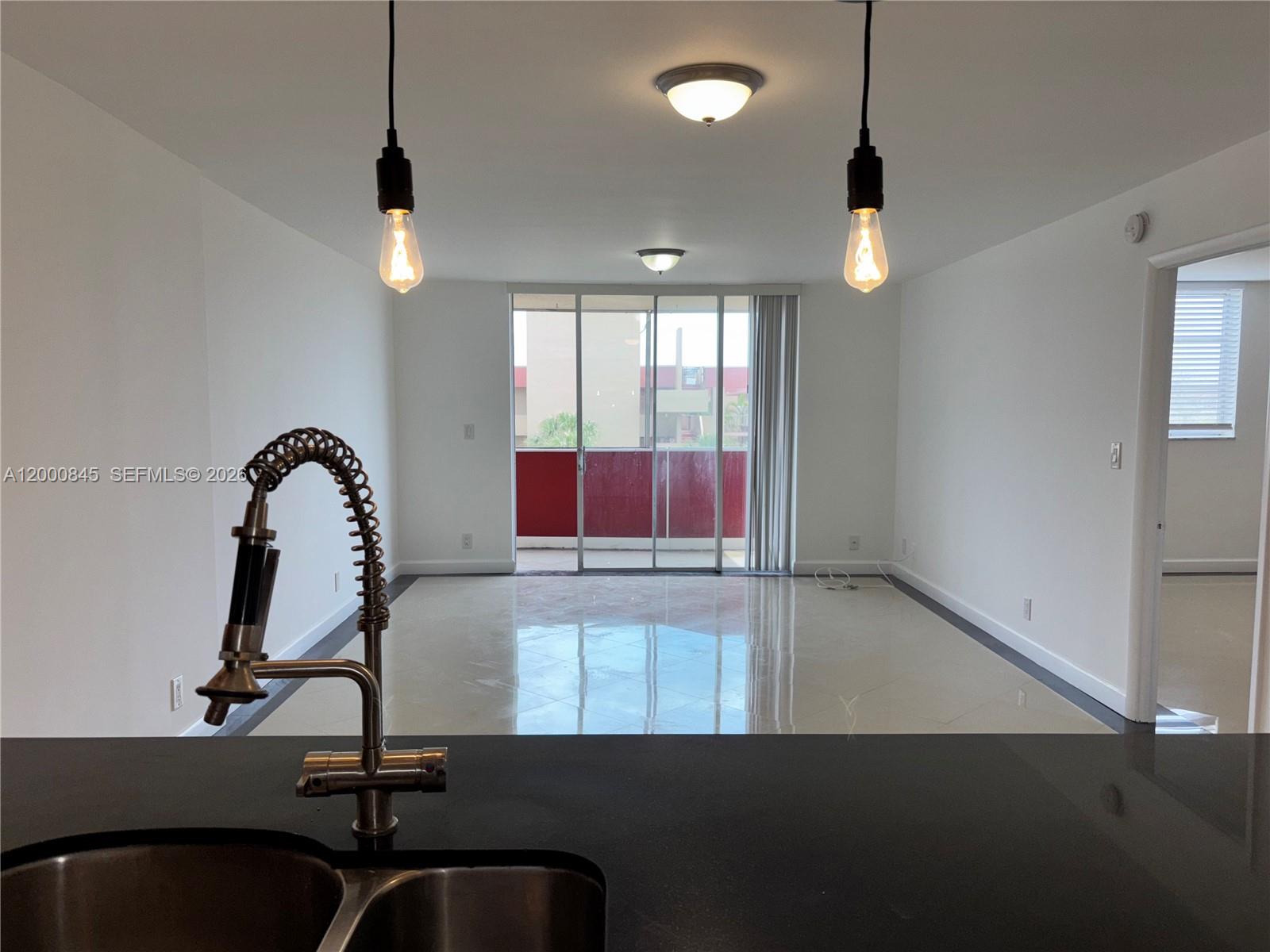 POLYNESIAN GARDENS CONDOM - Residential Lease