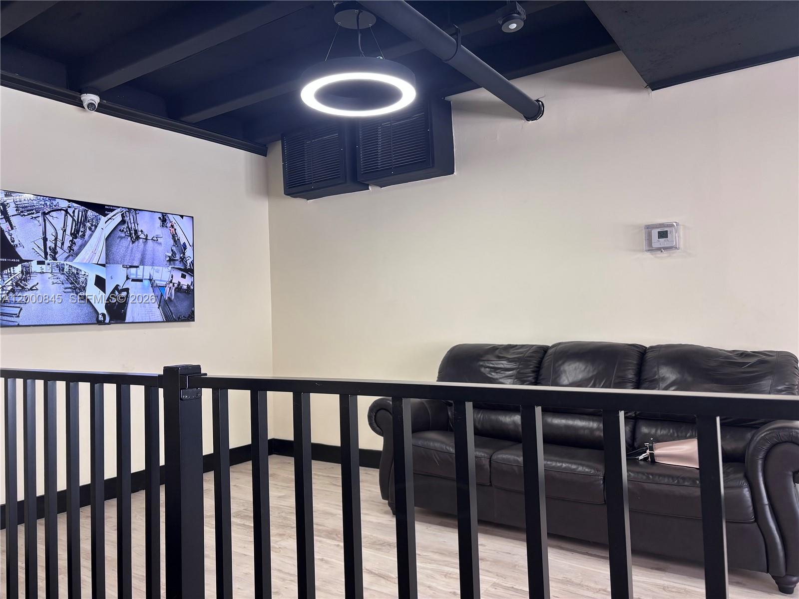 POLYNESIAN GARDENS CONDOM - Residential Lease