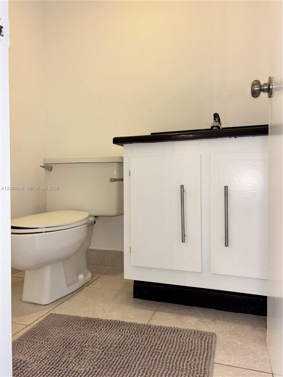 POLYNESIAN GARDENS CONDOM - Residential Lease