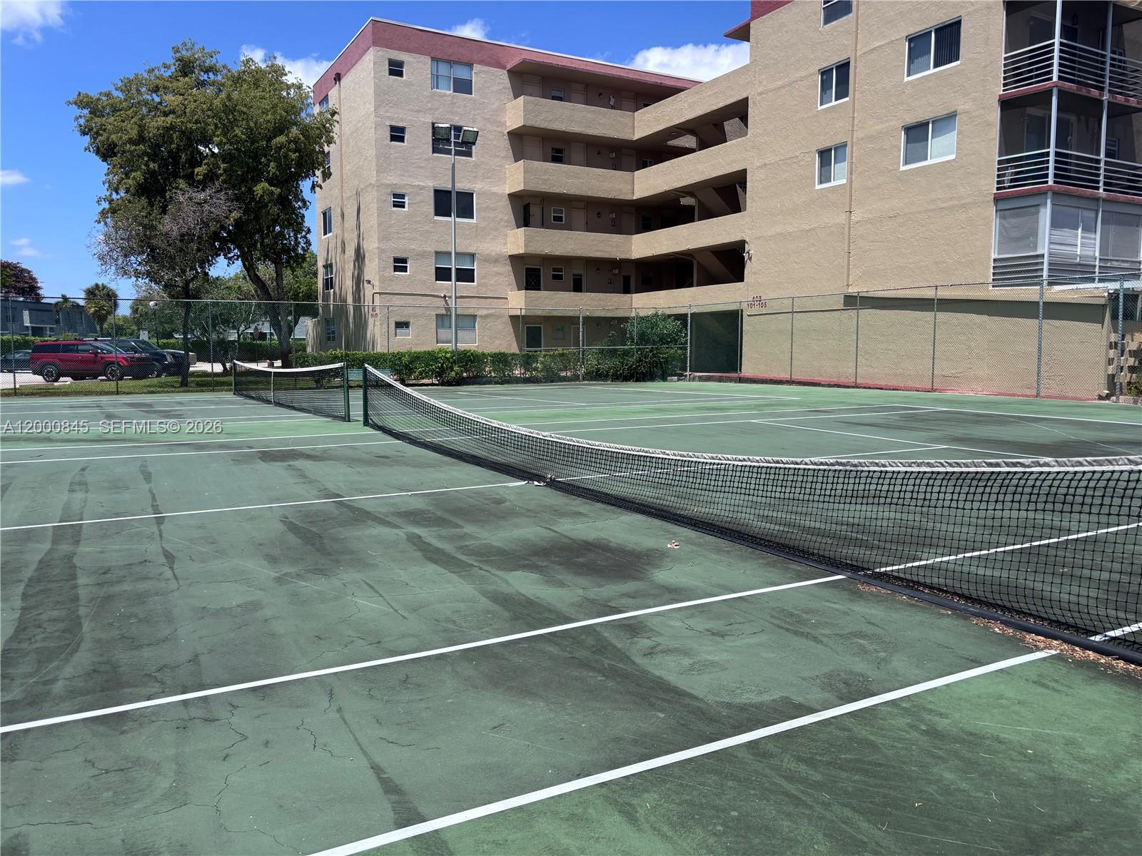 POLYNESIAN GARDENS CONDOM - Residential Lease