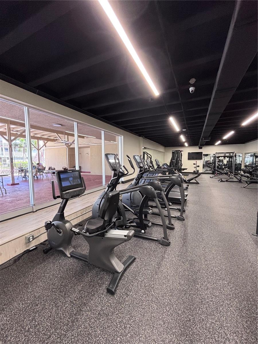 POLYNESIAN GARDENS CONDOM - Residential Lease