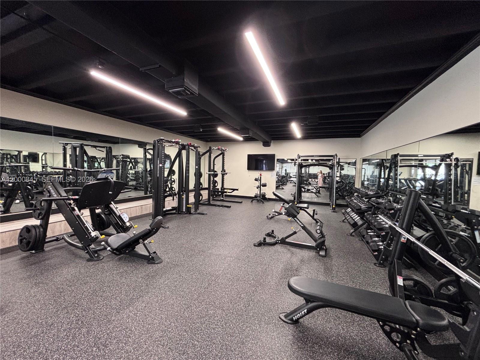 POLYNESIAN GARDENS CONDOM - Residential Lease