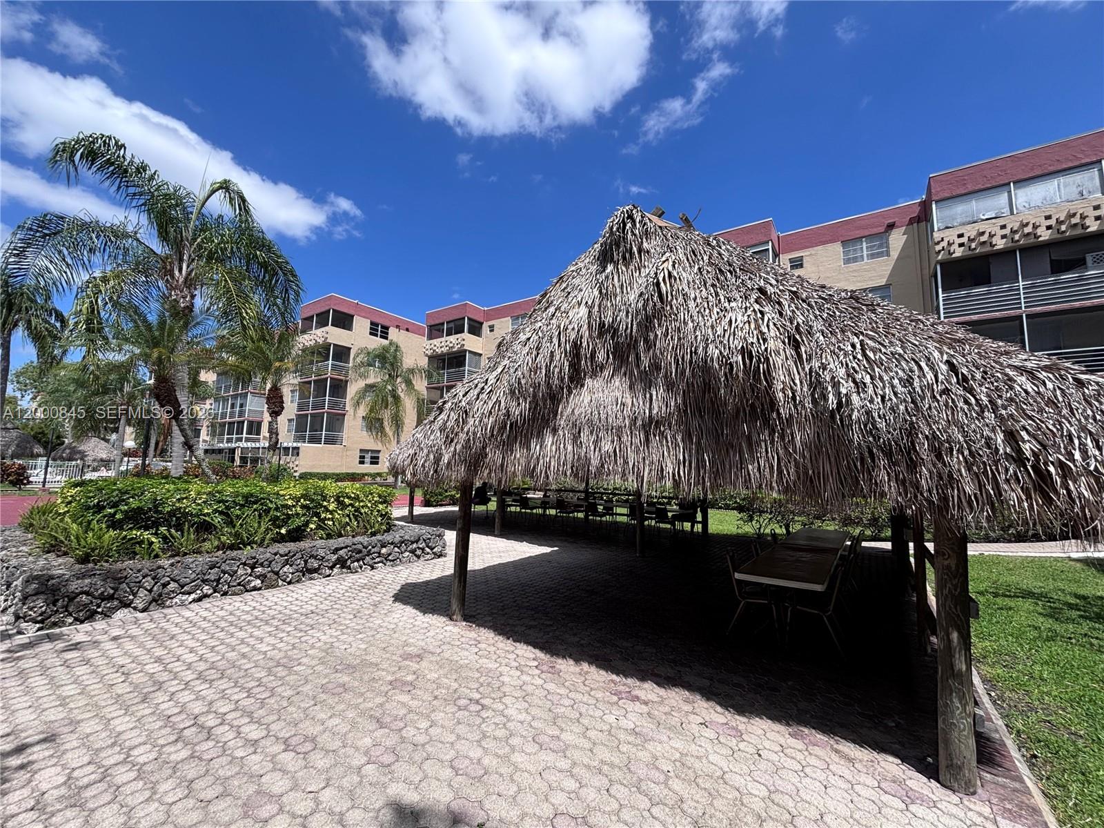 POLYNESIAN GARDENS CONDOM - Residential Lease