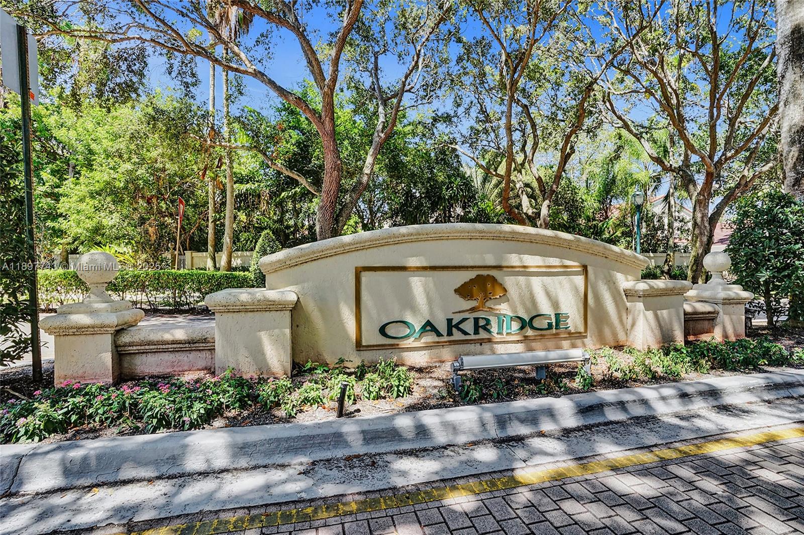 BANYAN OAKRIDGE PLAT - Residential