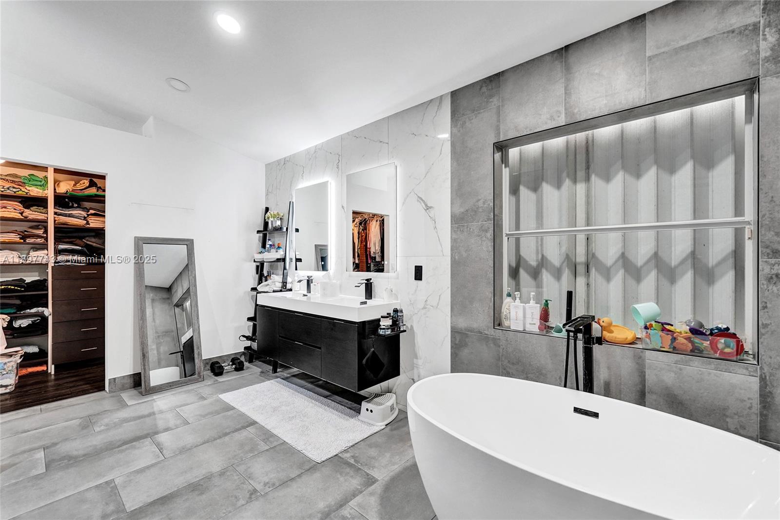 BANYAN OAKRIDGE PLAT - Residential