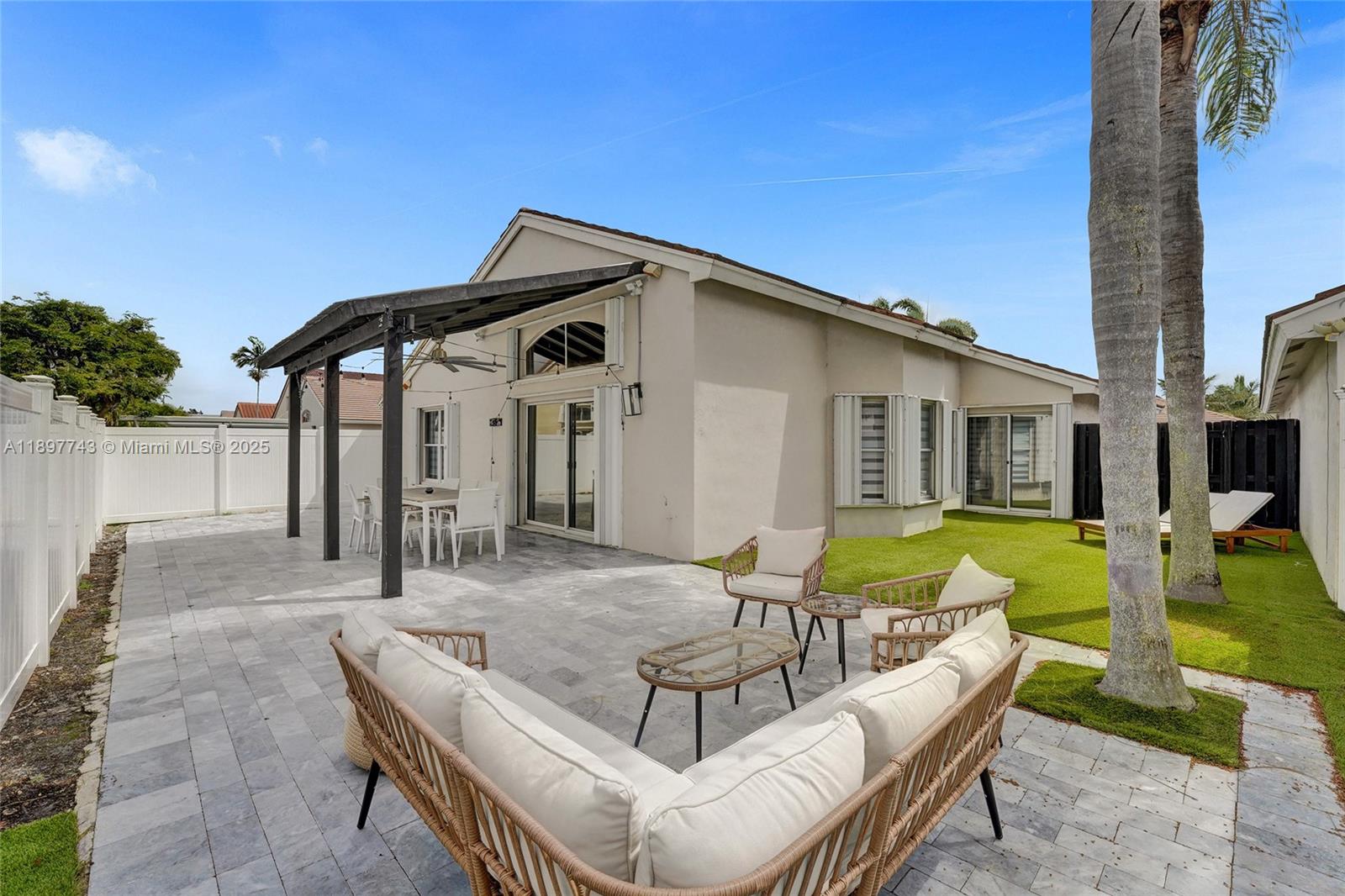 BANYAN OAKRIDGE PLAT - Residential