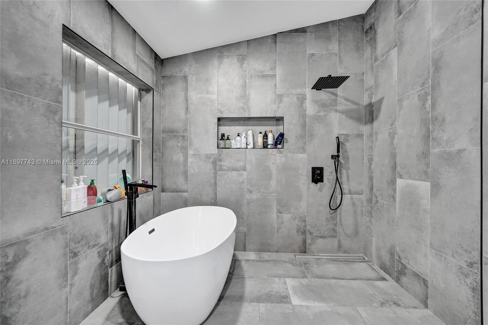 BANYAN OAKRIDGE PLAT - Residential